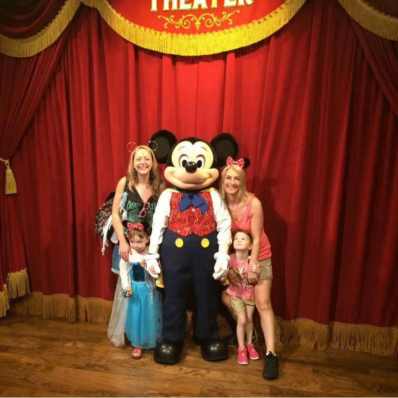 surviving_disney_meeting_micky