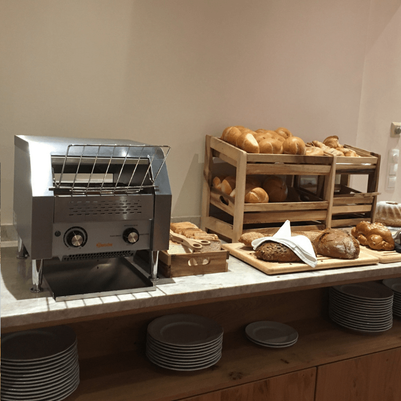 _breakfast_at_the_hotel_sailer_innsbruck