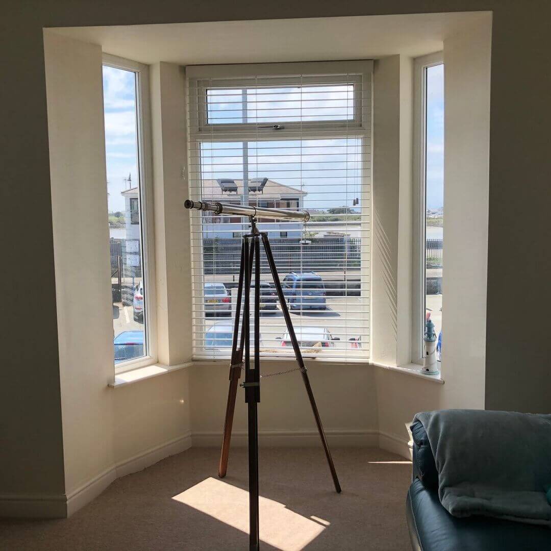 telescope in holiday home in pwllheli, wales